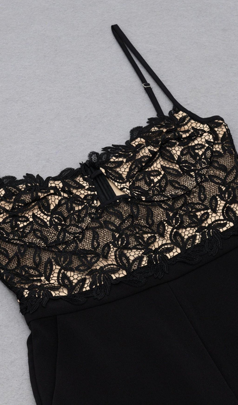 LACE TOPS IN BLACK