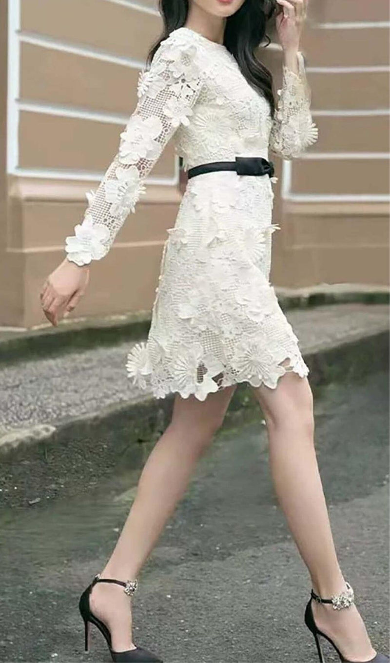 FLORAL EMBROIDERED LACE MIDI DRESS IN WHITE
