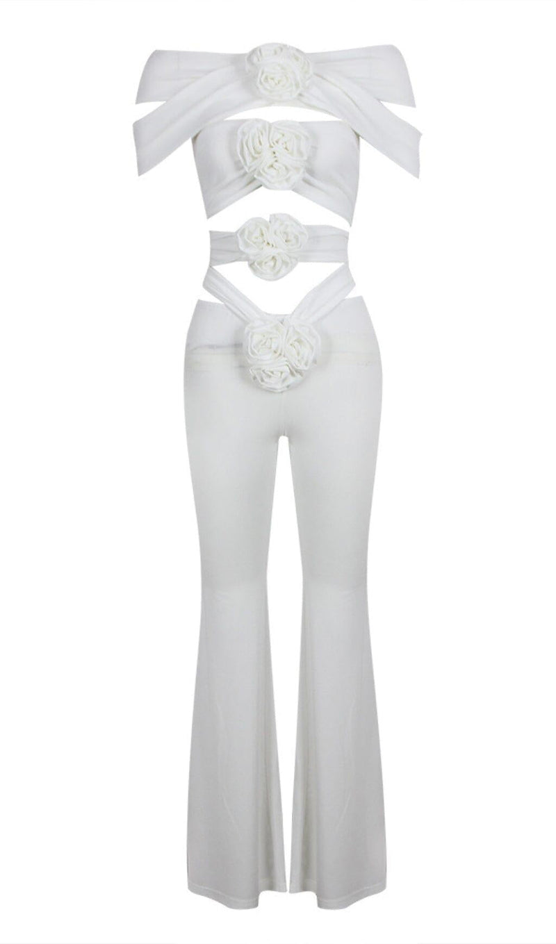 RUCHED CUTOUT FLARED TWO PIECE SET IN WHITE