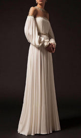 PUFFY SLEEVES WEDDING GOWN IN WHITE