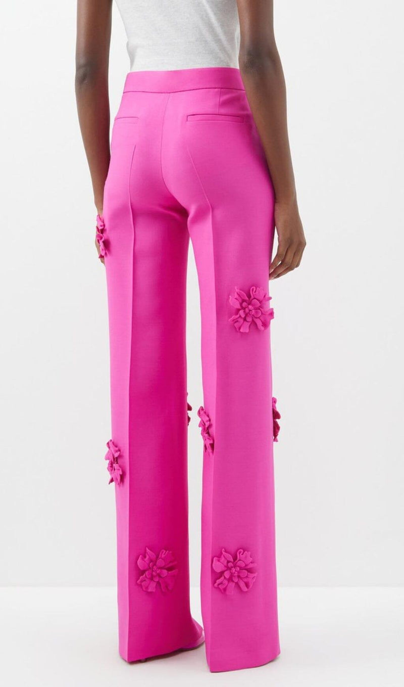 STEREO FLOWER MID-RISE JEANS IN PINK