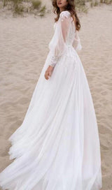 HIGH SPLIT LONG-SLEEVED WEDDING DRESS IN WHITE