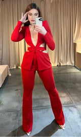V-NECK SUIT WITH HOLLOWED-OUT WAIST IN RED